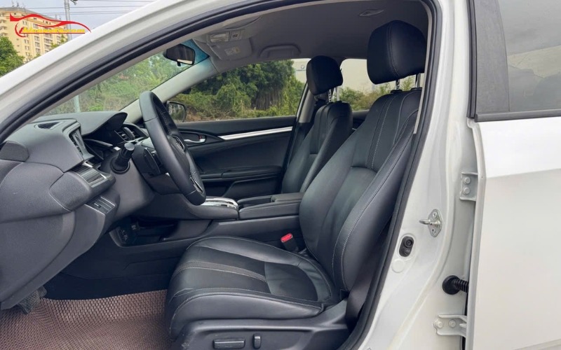 Bọc ghế da Honda Civic giúp loại những hạn chế của ghế nỉ nguyên bản 