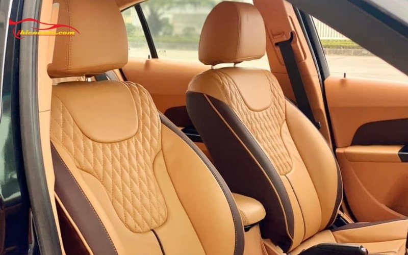 Bảng giá tham khảo bọc ghế da xe Honda CRV dao động từ 8.000.000 - 11.500.000 đồng