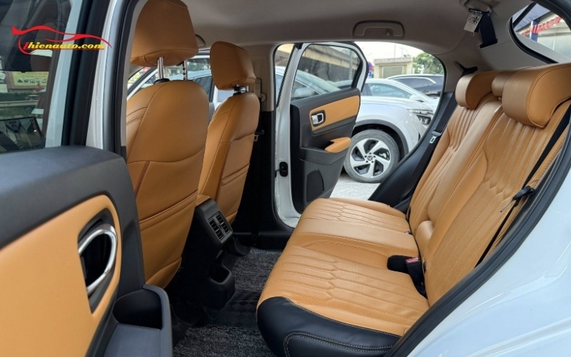 So với nỉ zin nguyên bản, ghế da Honda HRV có thể thiết kế theo yêu cầu