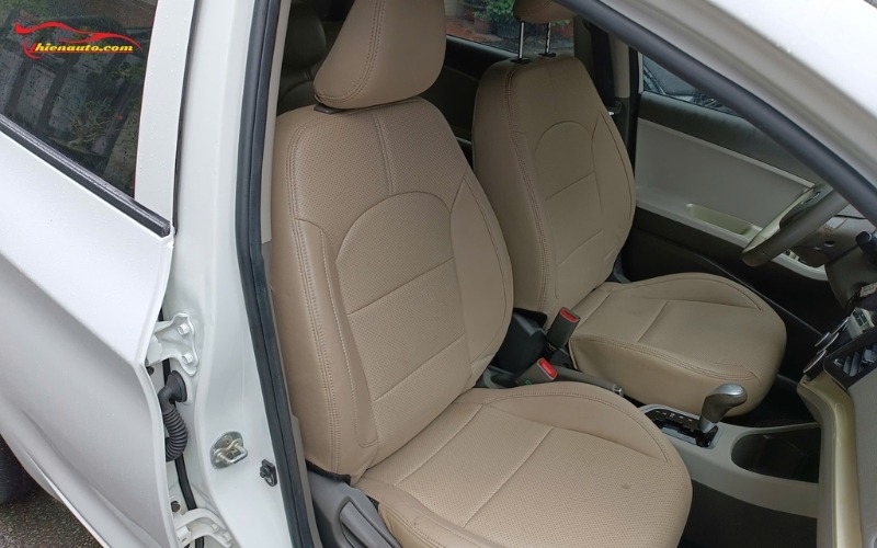 Nên vệ sinh định kỳ ghế da Kia Morning để đảm bảo ghế da được sử dụng lâu mà vẫn bền đẹp 