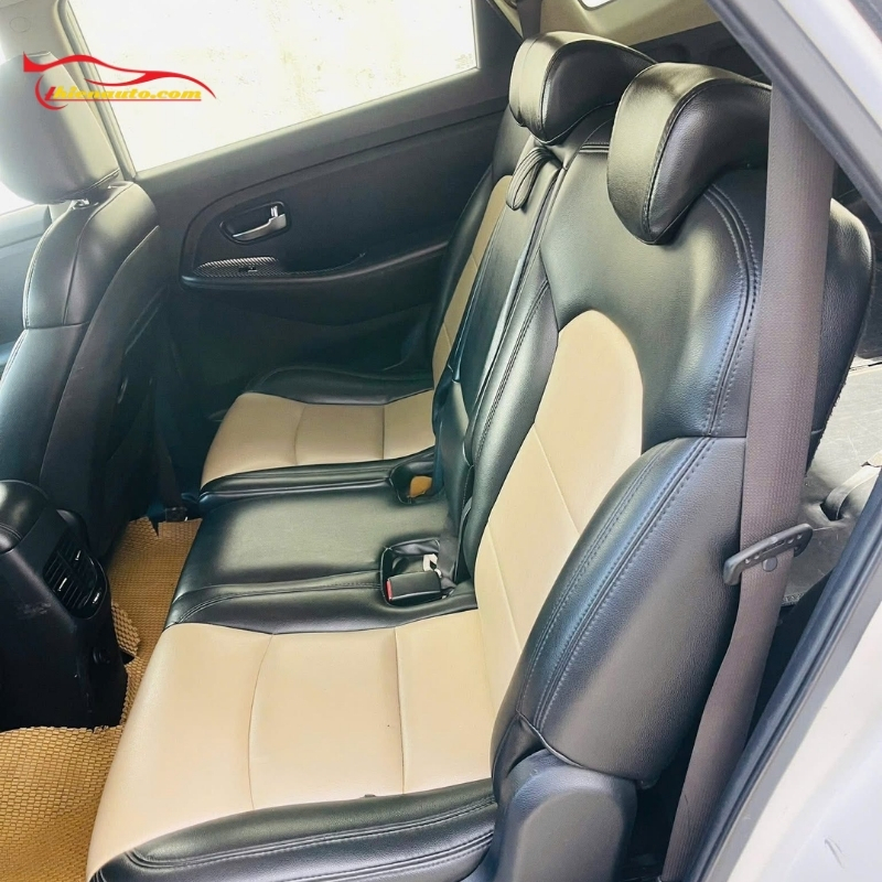 Hướng dẫn bảo dưỡng ghế da Kia Rondo đúng cách