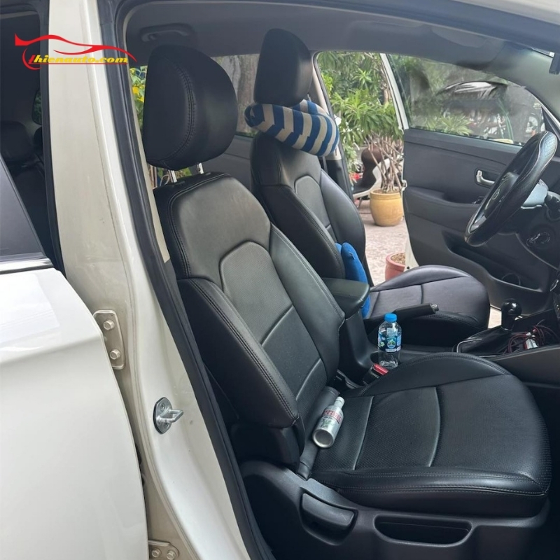 Mẫu bọc ghế Kia Rondo theo form nguyên bản