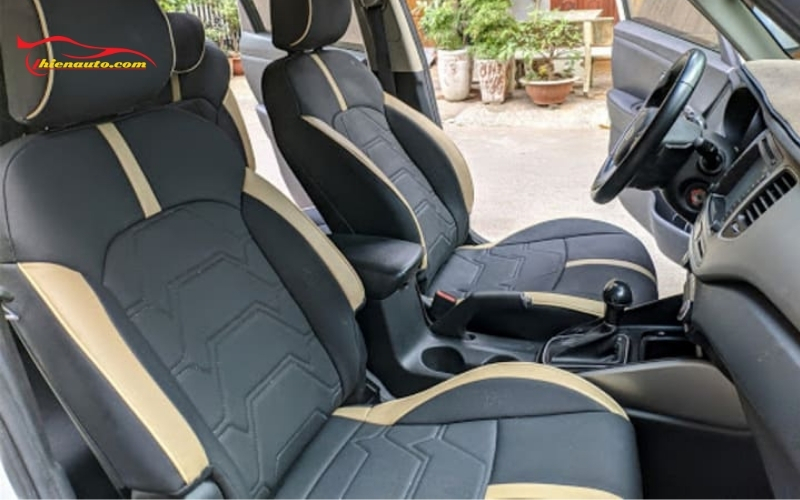 Mẫu bọc ghế da Kia Rondo phối 2 màu