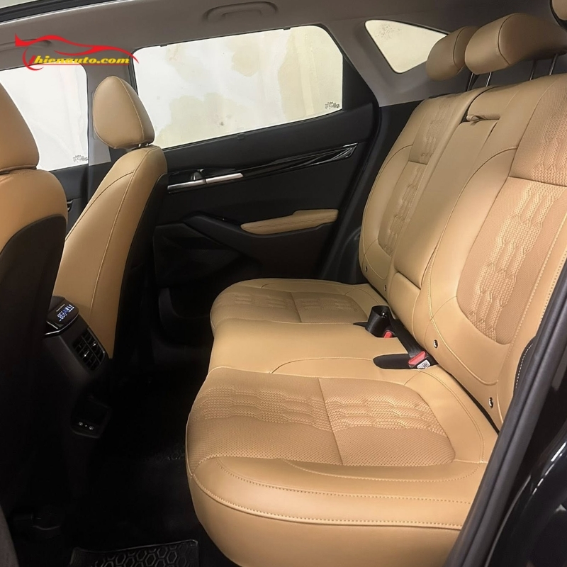Ngoài bọc ghế da cho Kia Seltos, chủ xe còn lựa chọn bọcda tappi cửa