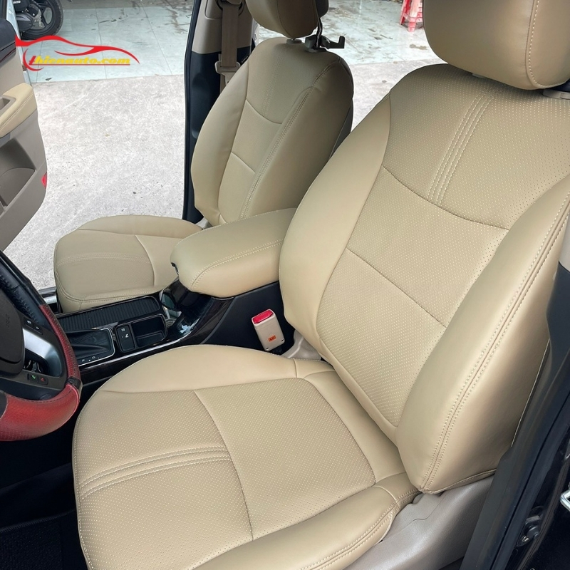 Bọc ghế da KIA Sorento giúp tạo cảm giác êm ái, thoáng khí tránh hầm nóng bí lưng