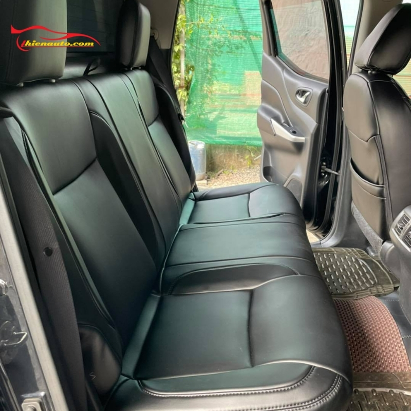 Bọc ghế da ô tô Nissan Navara loại da công nghiệp
