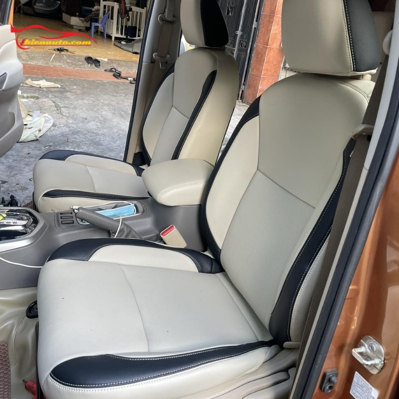 Bọc ghế da Nissan Navara loại da Nappa cao cấp