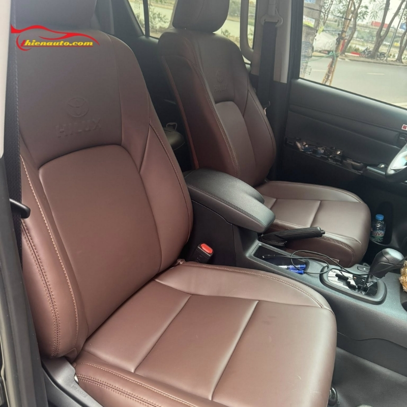 Giá bọc ghế da Hilux tại Thiện Auto dao động từ 7.000.000 - 10.000.000 đồng