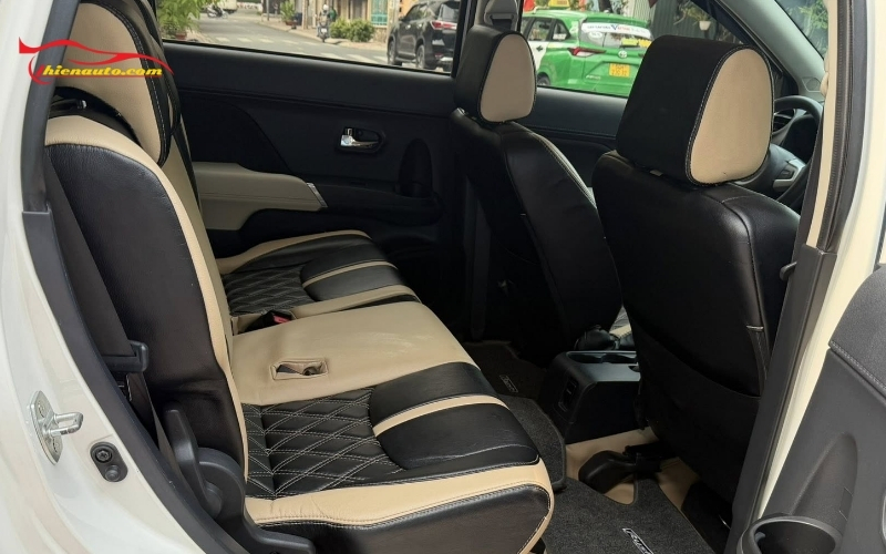 Bọc ghế da Toyota Rush So với nỉ zin xe, bọc ghế da xe Toyota Rush có độ êm và bền vượt trội