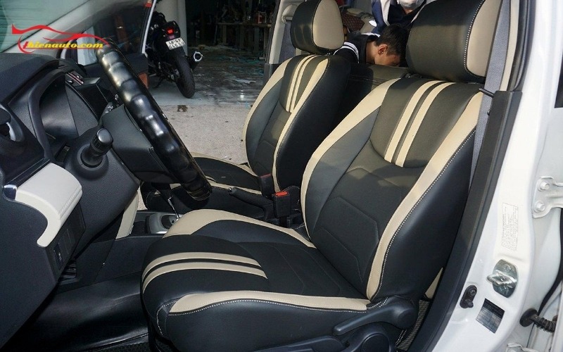 Bọc ghế da Toyota Rush Thiện Auto thi công bọc ghế da giá tốt, đo may trực tiếp không qua trung gian