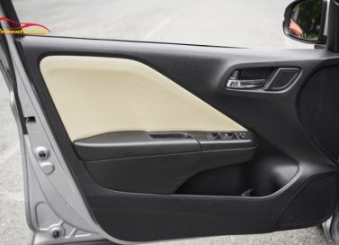 Thiện Auto thi công bọc da cửa xe ô tô với quy trình 6 bước