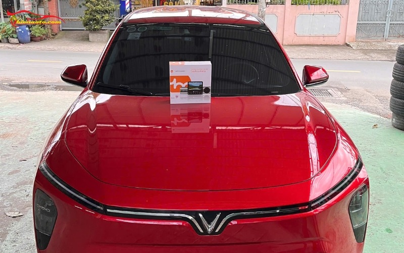 Đồ chơi Phụ kiện VinFast VF MPV 7 cần trang bị thêm Nâng cấp đồ chơi phụ kiện VinFast VF MPV 7: Dán phim cách nhiệt