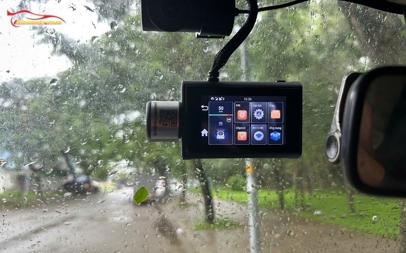 Camera hành trình có cảnh báo tốc độ Ellicam A64G