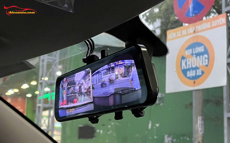 Đặc điểm camera hành trình gương chiếu hậu