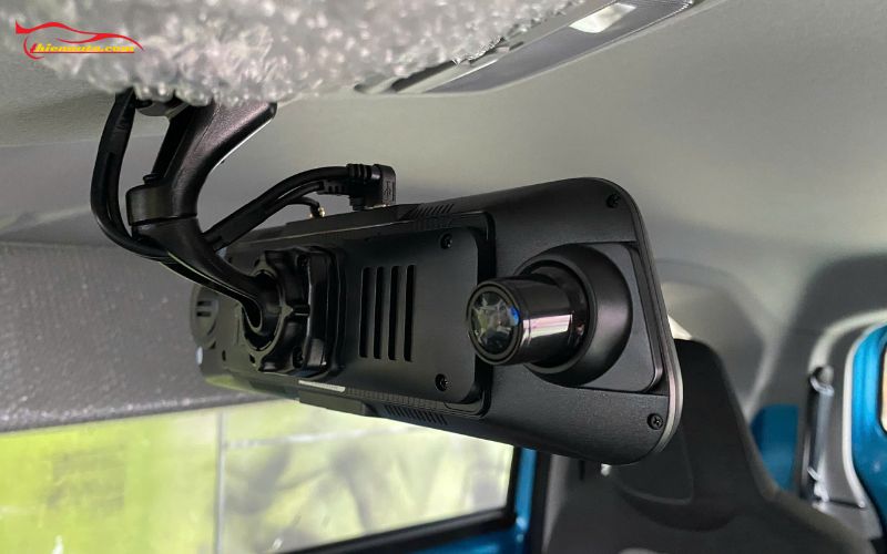 Camera hành trình gương cần được lắp đặt yêu cầu kỹ thuật viên chuyên nghiệp