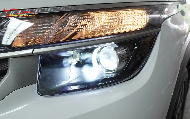 Độ đèn pha cho Kia Seltos bằng bi LED