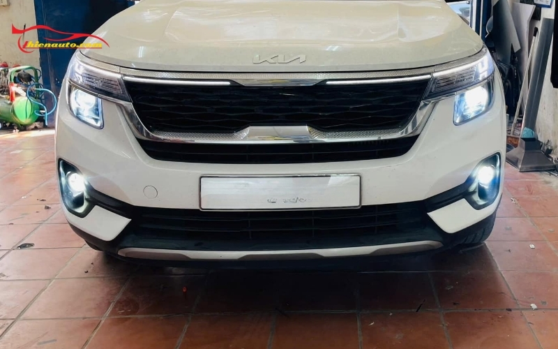 Chủ xe quyết định độ đèn Kia Seltos kết hợp pha cos và độ bi gầm