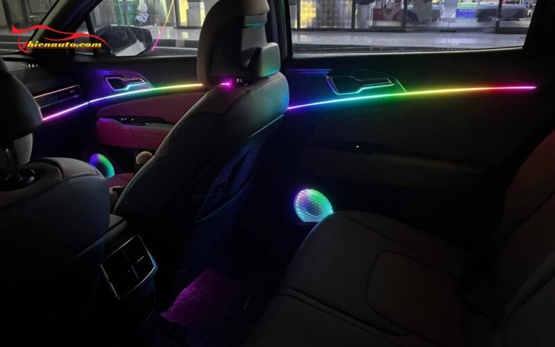 Độ đèn xe Kia Sorento mẫu LED nội thất V4 22 chi tiết