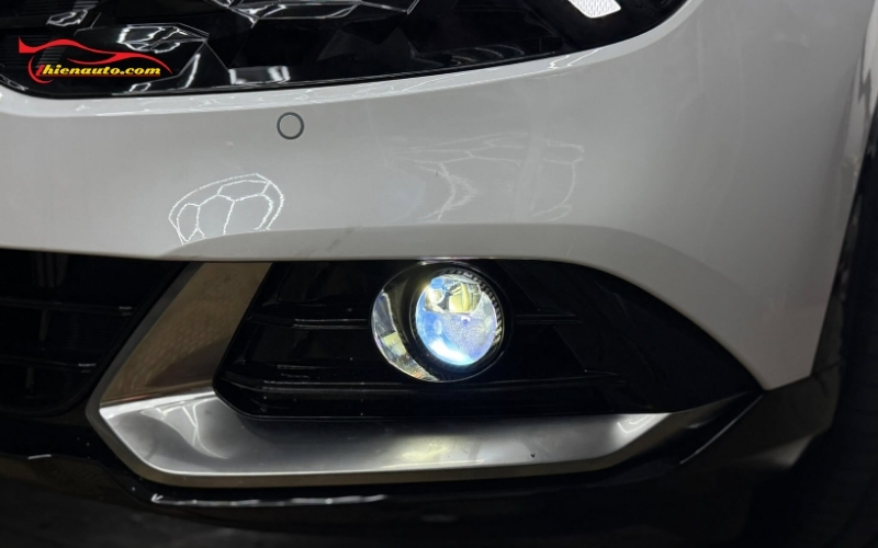 Độ đèn Kia Sportage bi gầm gom sáng tốt, chiếu sáng đa dạng các nhiệt màu