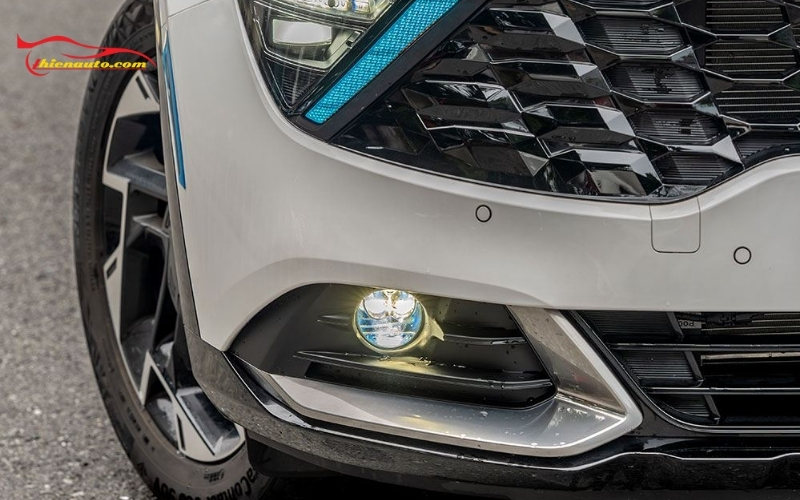 Độ đèn Kia Sportage mẫu bi gầm X-Light F10