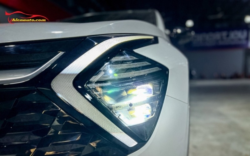 Độ đèn Kia Sportage mẫu bi LED X-Light F+ Ultra