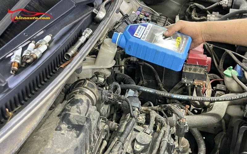 Bảo dưỡng Suzuki XL7 140000km màn ODO: Thay nhớt động cơ