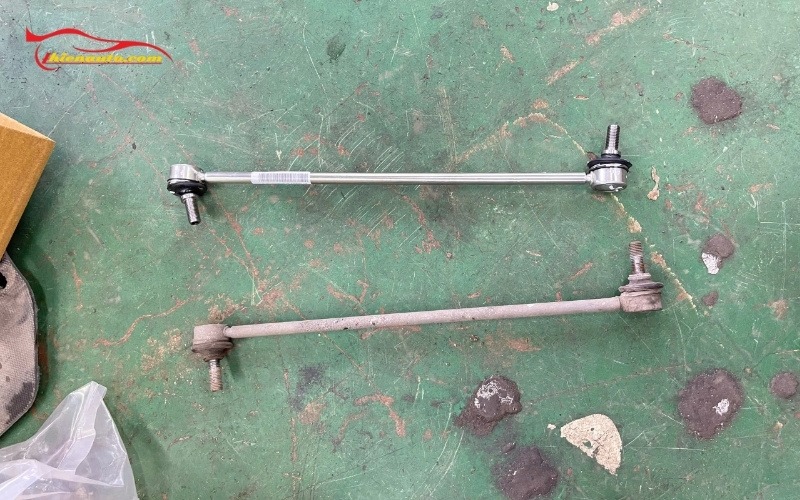 Bảo dưỡng Suzuki XL7 140000km màn ODO: thay rotuyn