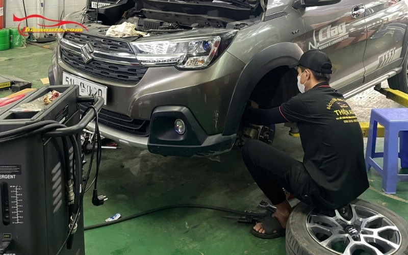 Hình ảnh bảo dưỡng Suzuki XL7 140000km màn ODO tại Thiện Auto