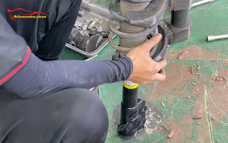 Hình ảnh bảo dưỡng Suzuki XL7 140000km màn ODO tại Thiện Auto