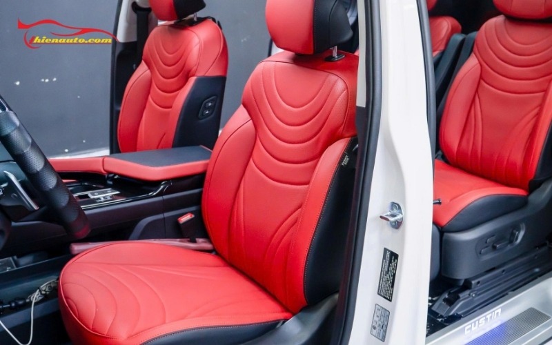Mẫu bọc ghế da Hyundai Custin đẹp 2025