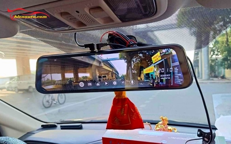 Camera hành trình trước sau Vietmap sở hữu nhiều tính năng vượt trội