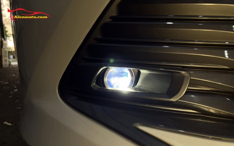 Độ đèn Toyota Camry chính hãng, giá tốt