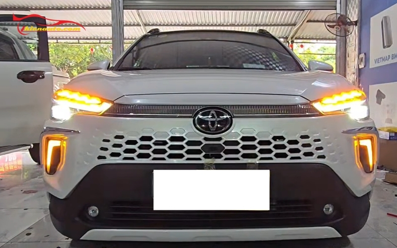 Độ đèn Toyota Corolla Cross chính hãng, giá tốt
