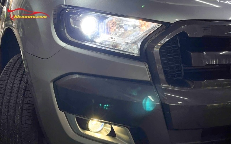 Ford Ranger độ đèn gầm và đèn pha: F10 Turbo và Naoevo S8 Pro Ford Ranger độ đèn gầm và đèn pha: F10 Turbo và Naoevo S8 Pro