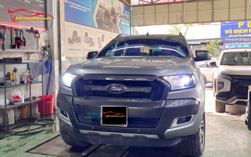 Ford Ranger độ đèn gầm và đèn pha: F10 Turbo và Naoevo S8 Pro Ford Ranger độ đèn gầm và đèn pha: F10 Turbo và Naoevo S8 Pro