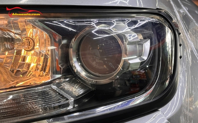 Độ đèn bi gầm Ford Ranger Xlight F10 Tubor tại Thiện Auto