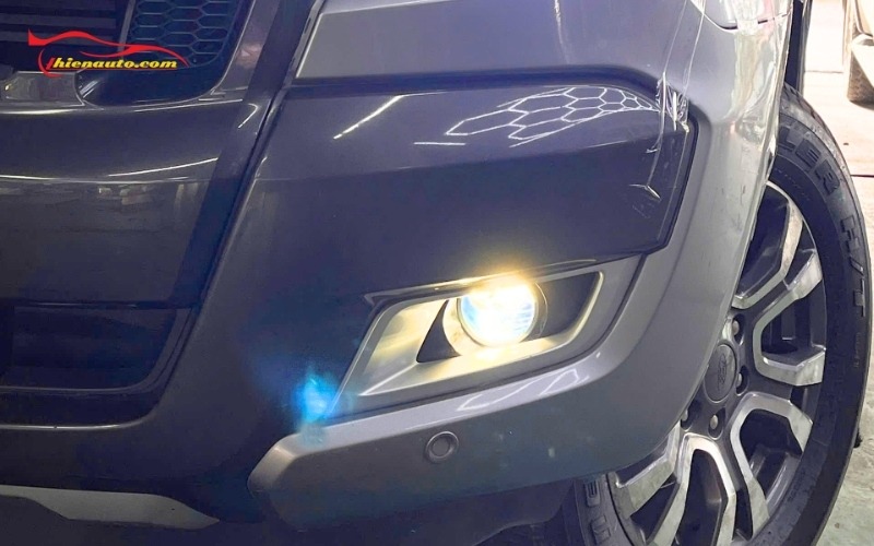 Ford Ranger độ đèn gầm và đèn pha: F10 Turbo và Naoevo S8 Pro Ford Ranger độ đèn gầm và đèn pha F10 Turbo và Naoevo S8 Pro