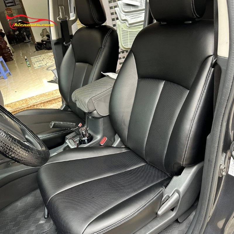 Chi phí bọc ghế da Mitsubishi Triton dao động từ 7.000.000 - 10.000.000 đồng