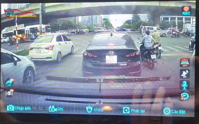 Tích hợp camera hành trình vào màn hình Android có thể theo dõi trực tiếp, chủ động đề phòng các tình huống xấu