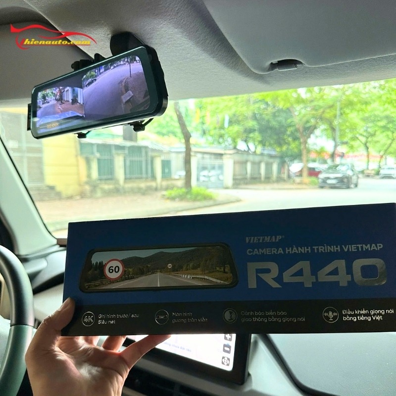 Có nên lắp camera hành trình gương: mẫu VIETMAP R440