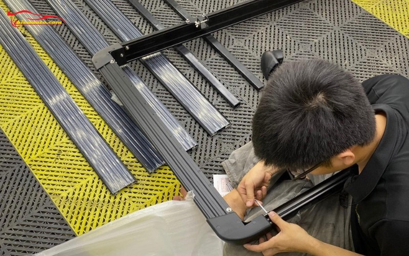 Giá nóc Mitsubishi Destinator được làm tự hợp kim nhôm bền bỉ