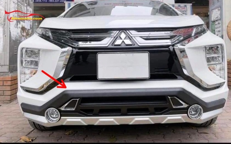 Hình ảnh thực tế lắp đặt ốp cản trước Xpander tại TPHCM