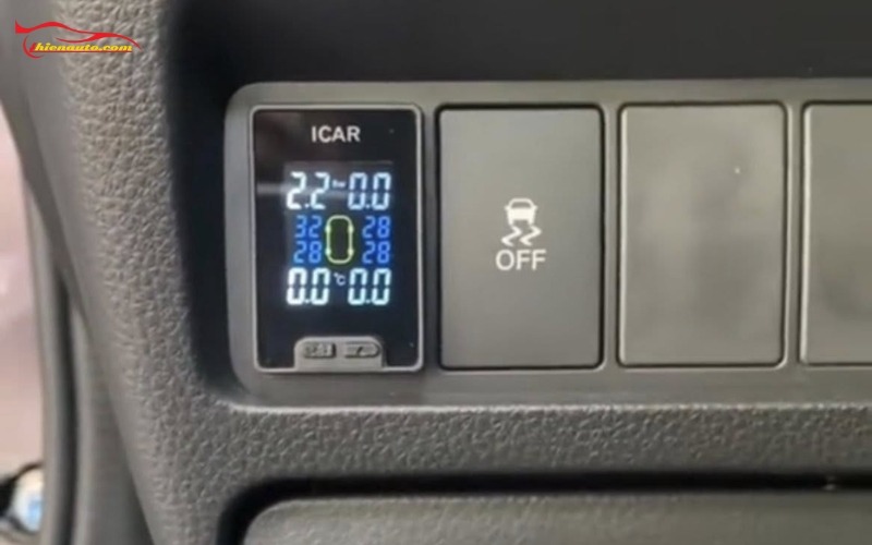 Phụ kiện Toyota Hilux 2026: Cảm biến áp suất lốp ô tô gắn lỗ chờ