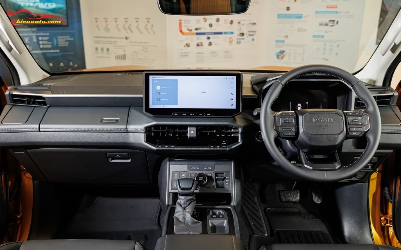 Phụ kiện Toyota Hilux 2026: Nâng cấp màn hình Android
