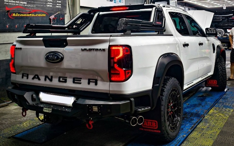 Độ body kit Ford Ranger 