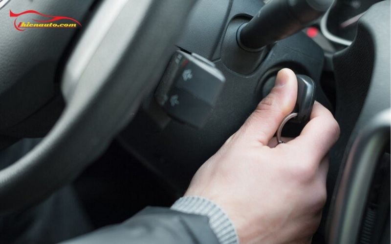 Lưu ý khi xử lý xe bị khoá vô lăng