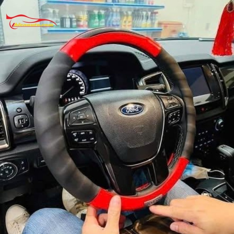 Giá bọc vô lăng Sparco Ford Ranger ưu đãi tại Thiện Auto