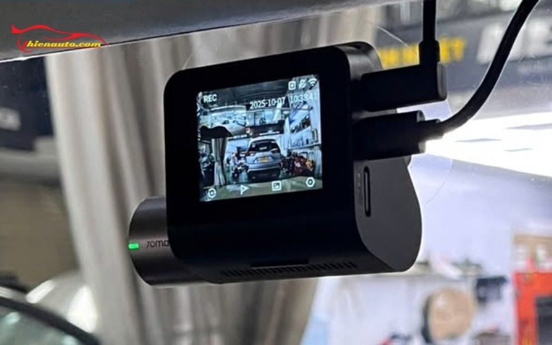 Camera hành trình Ford Ranger mẫu 70mai A500S