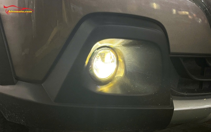 Suzuki XL7 lắp đèn bi gầm X-Light F10 Pro V2 nâng cấp ánh sáng mạnh mẽ