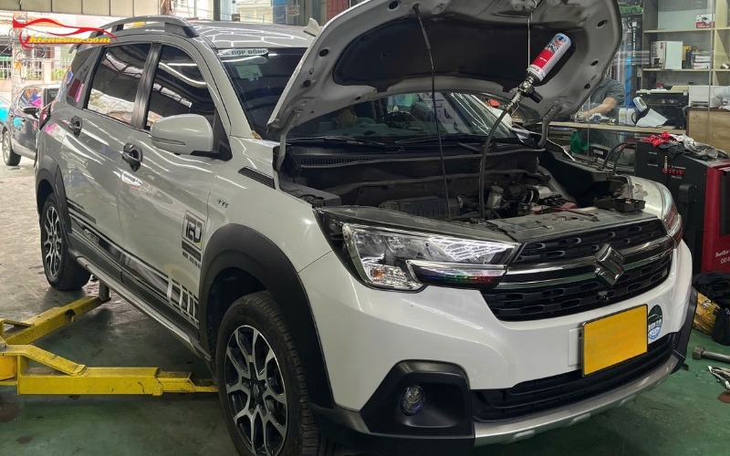 Nguyên nhân xe ô tô bị giật khi tăng tốc: Kim phun nhiên liệu bị nghẹt, vệ sinh kim phun 
